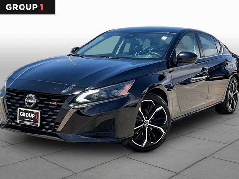 Used 2024 Nissan Altima 2.5 SR FWD image 1