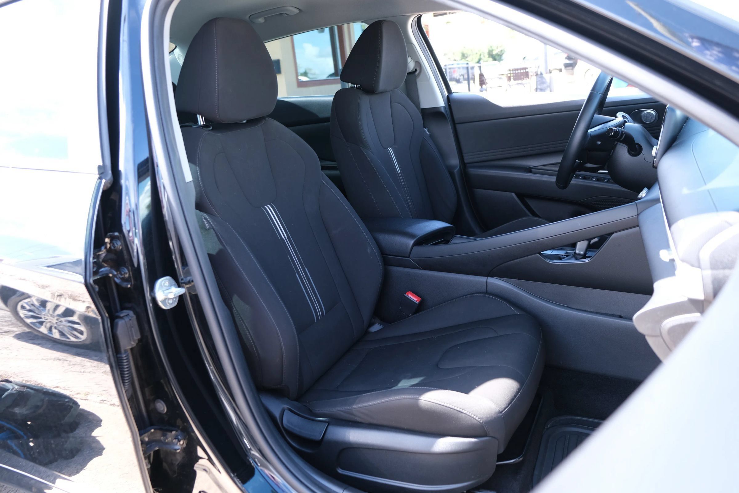 Used 2021 Hyundai Elantra SEL w/ Convenience Package FWD image 11