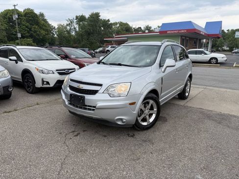 Used 2013 Chevrolet Captiva Sport LT FWD image 5