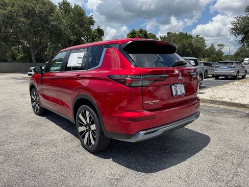 New 2025 Mitsubishi Outlander SE image 5