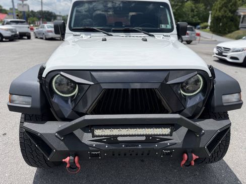 Used 2020 Jeep Gladiator Sport w/ Quick Order Package 24S AWD/4WD image 16