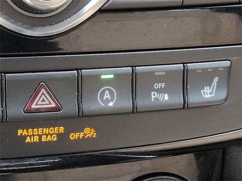 Used 2017 INFINITI QX30 Premium w/ Navigation Package image 25