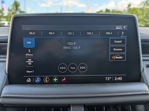Used 2021 Chevrolet Suburban RST AWD/4WD image 24