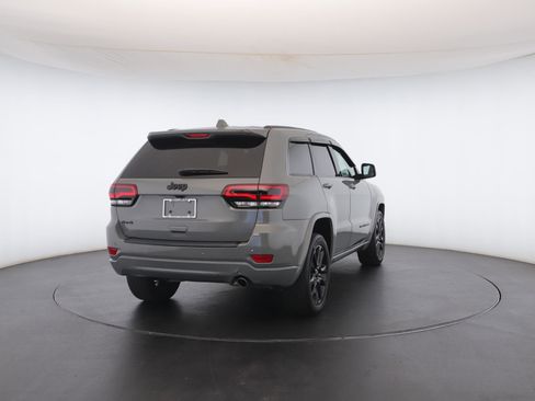 Used 2020 Jeep Grand Cherokee Altitude image 26