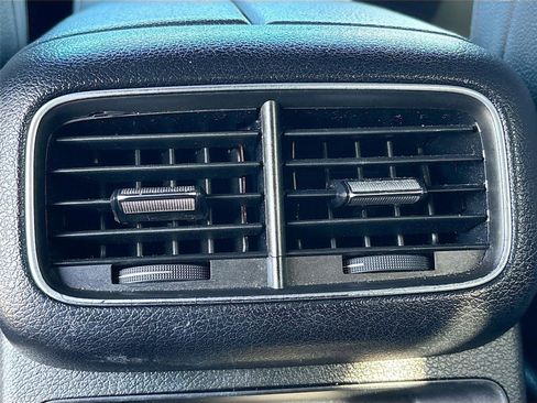 Used 2020 Mercedes-Benz GLE 350 w/ Premium Package image 29