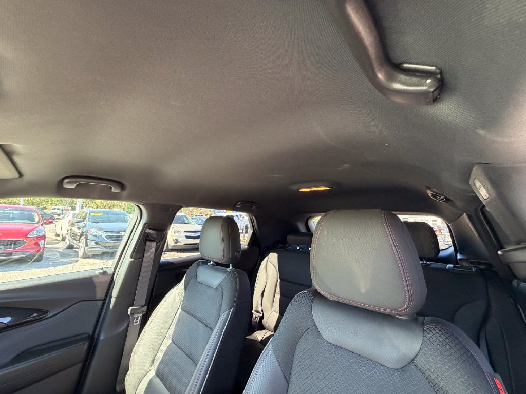 Used 2023 Chevrolet TrailBlazer RS w/ Convenience Package FWD image 32