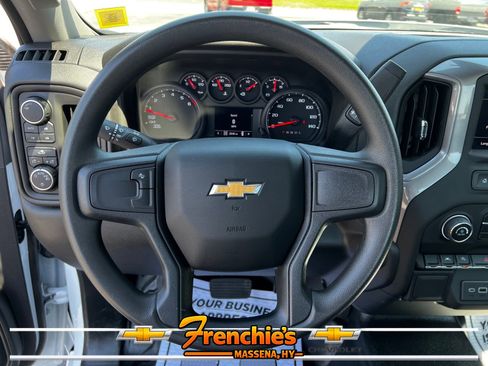Used 2024 Chevrolet Silverado 1500 W/T w/ Trailering Package AWD/4WD image 9