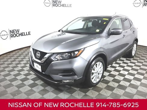 Used 2021 Nissan Rogue Sport SV image 1