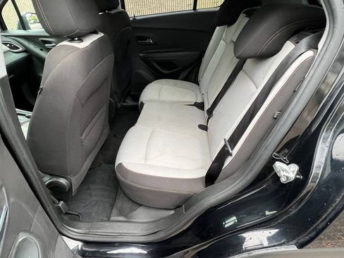 Used 2018 Chevrolet Trax LT FWD image 10