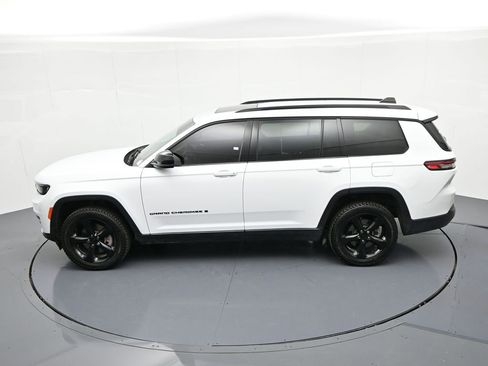 Used 2023 Jeep Grand Cherokee L Laredo AWD/4WD image 27