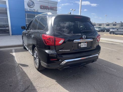 Used 2019 Nissan Pathfinder SL AWD/4WD image 3