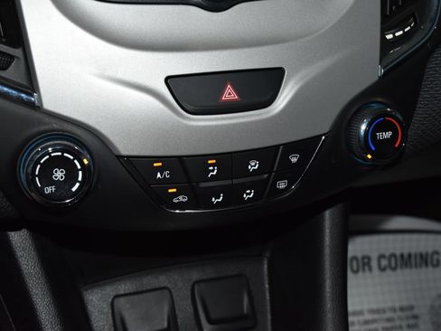 Used 2017 Chevrolet Cruze LS FWD image 14