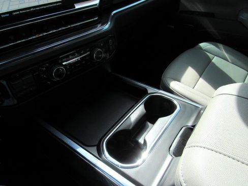 Used 2024 Chevrolet Silverado 3500 LTZ w/ LTZ Convenience Package image 7