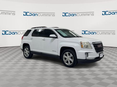 Used 2017 GMC Terrain SLE w/ Convenience Package image 2