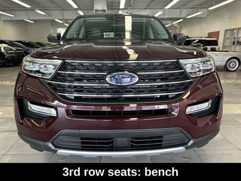 Used 2023 Ford Explorer XLT w/ Equipment Group 202A AWD/4WD image 19