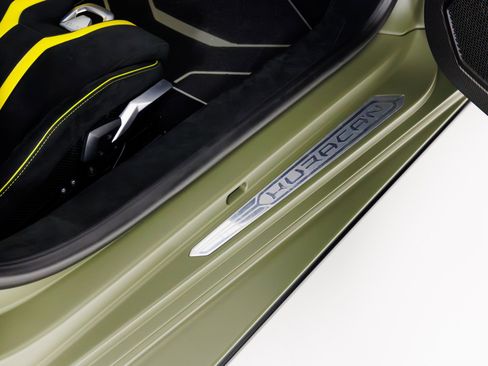 Used 2022 Lamborghini Huracan STO image 37