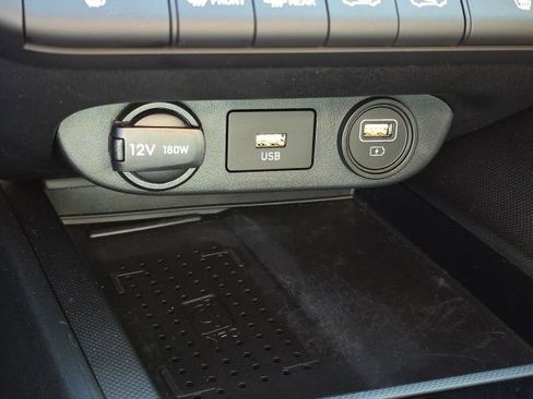 Certified 2023 Hyundai Elantra Limited image 18