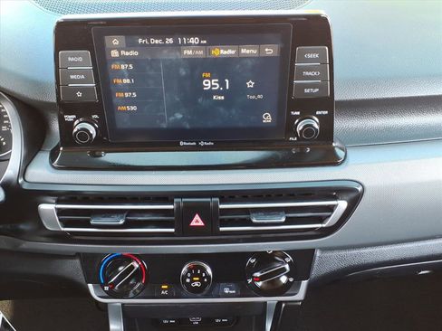 Used 2021 Kia Seltos LX image 21