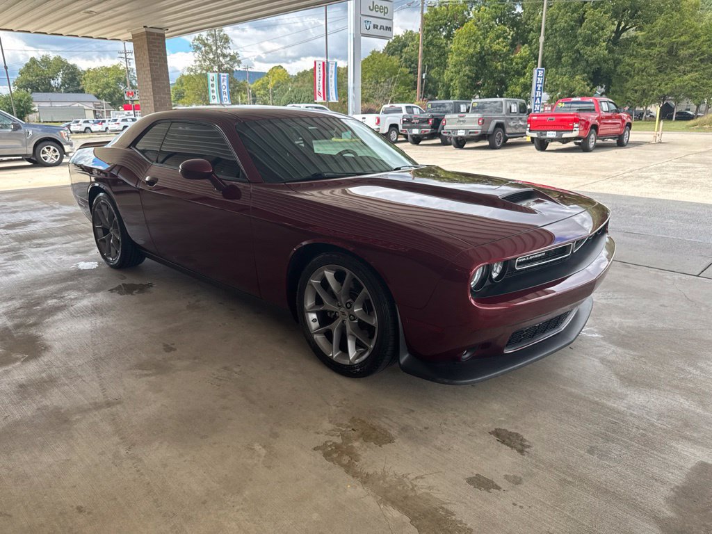 Used 2022 Dodge Challenger GT RWD image 3