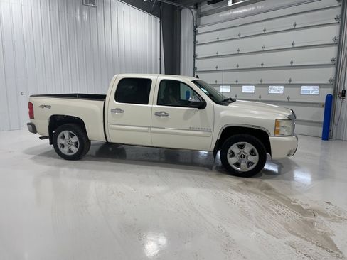 Used 2011 Chevrolet Silverado 1500 LT w/ All-Star Edition image 12