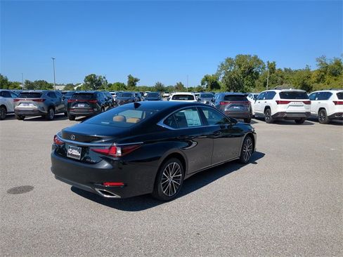 New 2025 Lexus ES 350 w/ Premium Package image 4