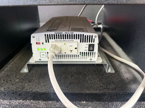 Used 2019 Ford Transit 150 XLT RWD image 48