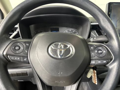 Used 2024 Toyota Corolla LE FWD image 12