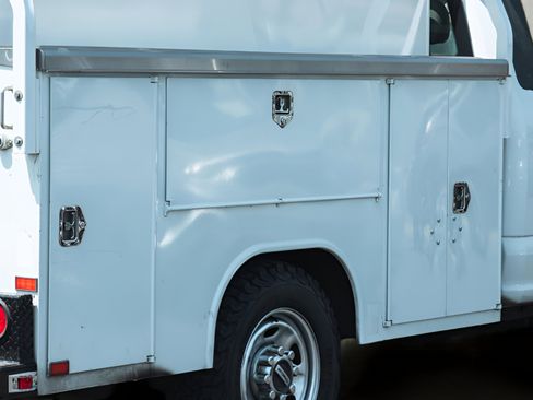 Used 2017 Ford F350 XL w/ Power Equipment Group RWD image 12