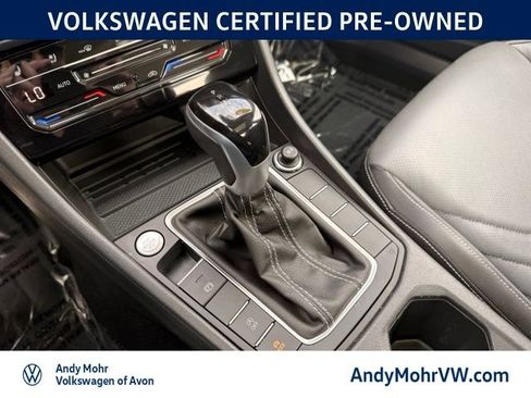 Used 2025 Volkswagen Jetta SEL FWD image 29