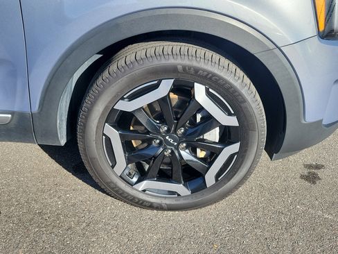 Certified 2023 Kia Telluride EX w/ EX Captain's Chair Package image 44