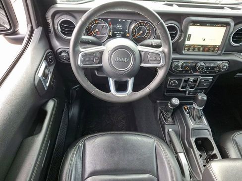 Used 2022 Jeep Gladiator Overland w/ Popular Equipment Package image 12