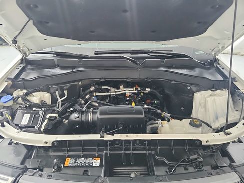 Used 2022 Ford Explorer XLT w/ Equipment Group 202A AWD/4WD image 30