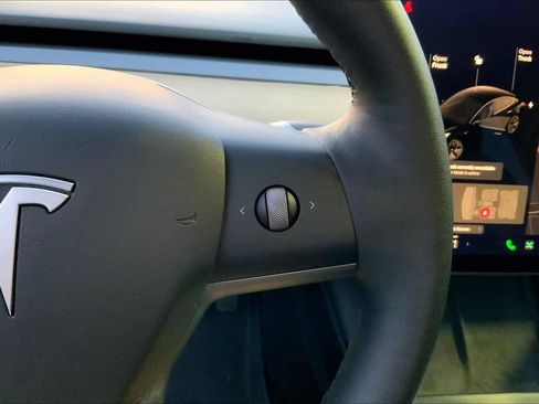 Used 2021 Tesla Model 3 Standard Range Plus RWD image 23