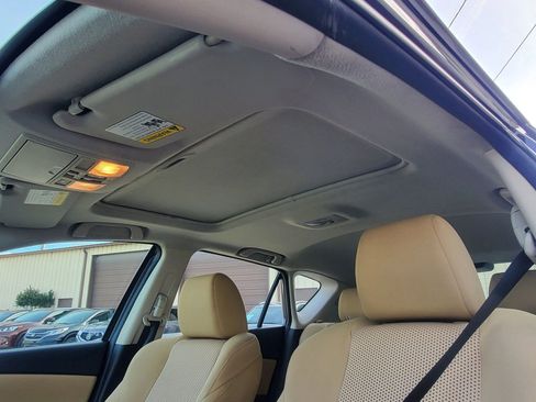 Used 2012 MAZDA MAZDA3 s Touring image 33