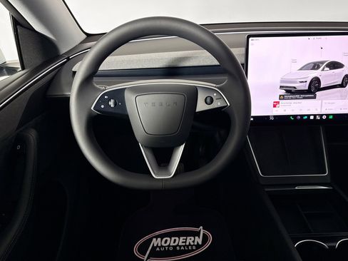 Used 2026 Tesla Model Y Long Range AWD/4WD image 22