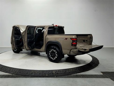 Used 2024 Nissan Frontier Pro-X image 13