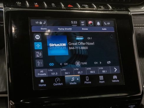 Used 2024 Jeep Grand Cherokee Altitude AWD/4WD image 19
