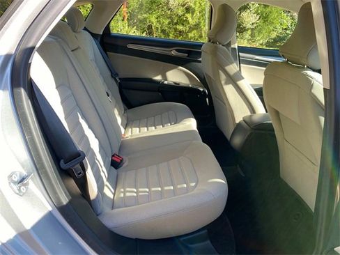 Used 2018 Ford Fusion S image 31