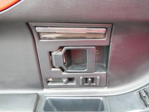 Used 1994 Chevrolet Corvette Convertible RWD image 17