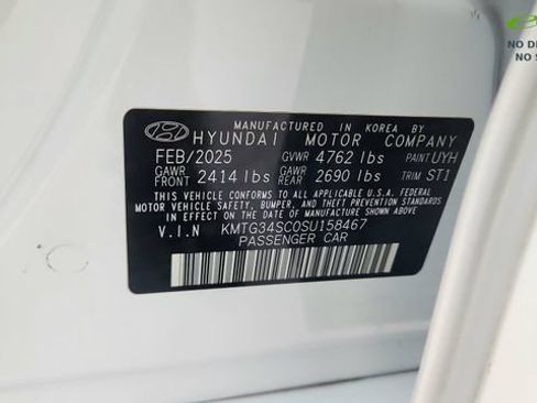 Used 2025 Genesis G70 2.5T image 59