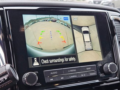 Used 2020 Nissan Titan Platinum Reserve w/ Moonroof Package image 21