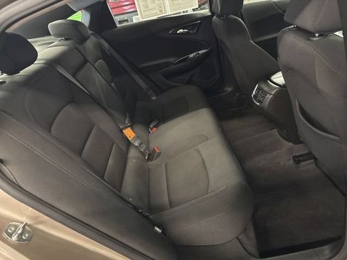 Used 2023 Chevrolet Malibu LT FWD image 25