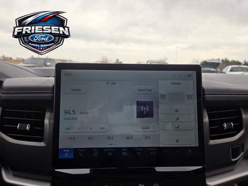 Used 2024 Ford Expedition Max XLT image 19