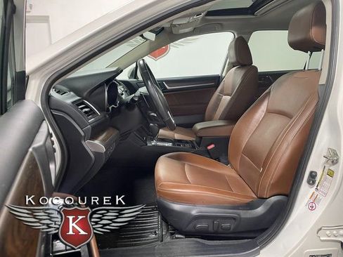 Used 2017 Subaru Outback 3.6R Touring w/ Popular Package #5A AWD/4WD image 11