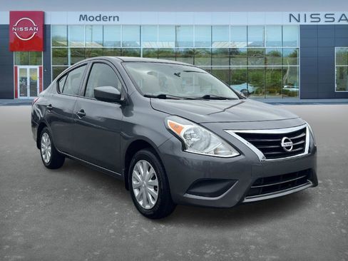 Used 2018 Nissan Versa S image 3
