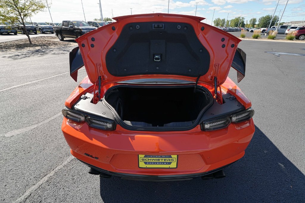 Used 2019 Chevrolet Camaro ZL1 RWD image 18