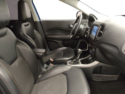 Used 2017 Jeep Compass Latitude w/ Popular Equipment Group image 21