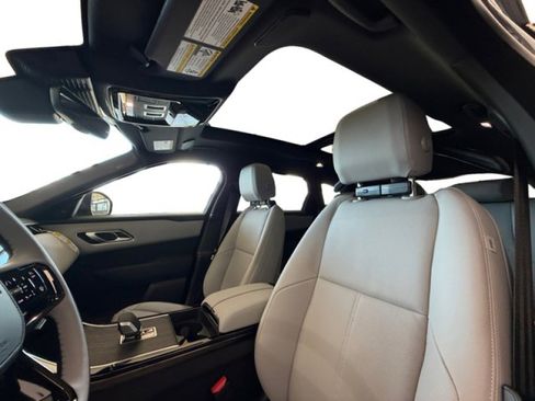 New 2026 Land Rover Range Rover Velar Dynamic SE image 12