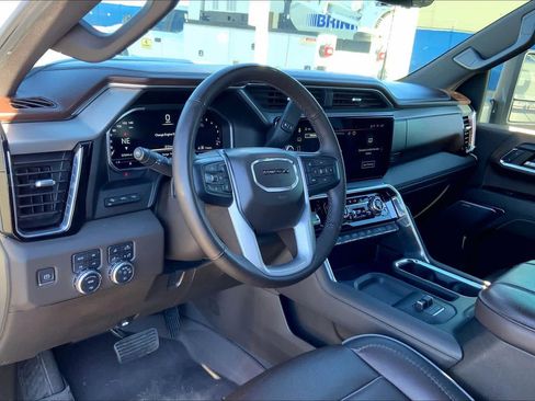 Used 2024 GMC Sierra 2500 Denali w/ Denali Reserve Package image 17