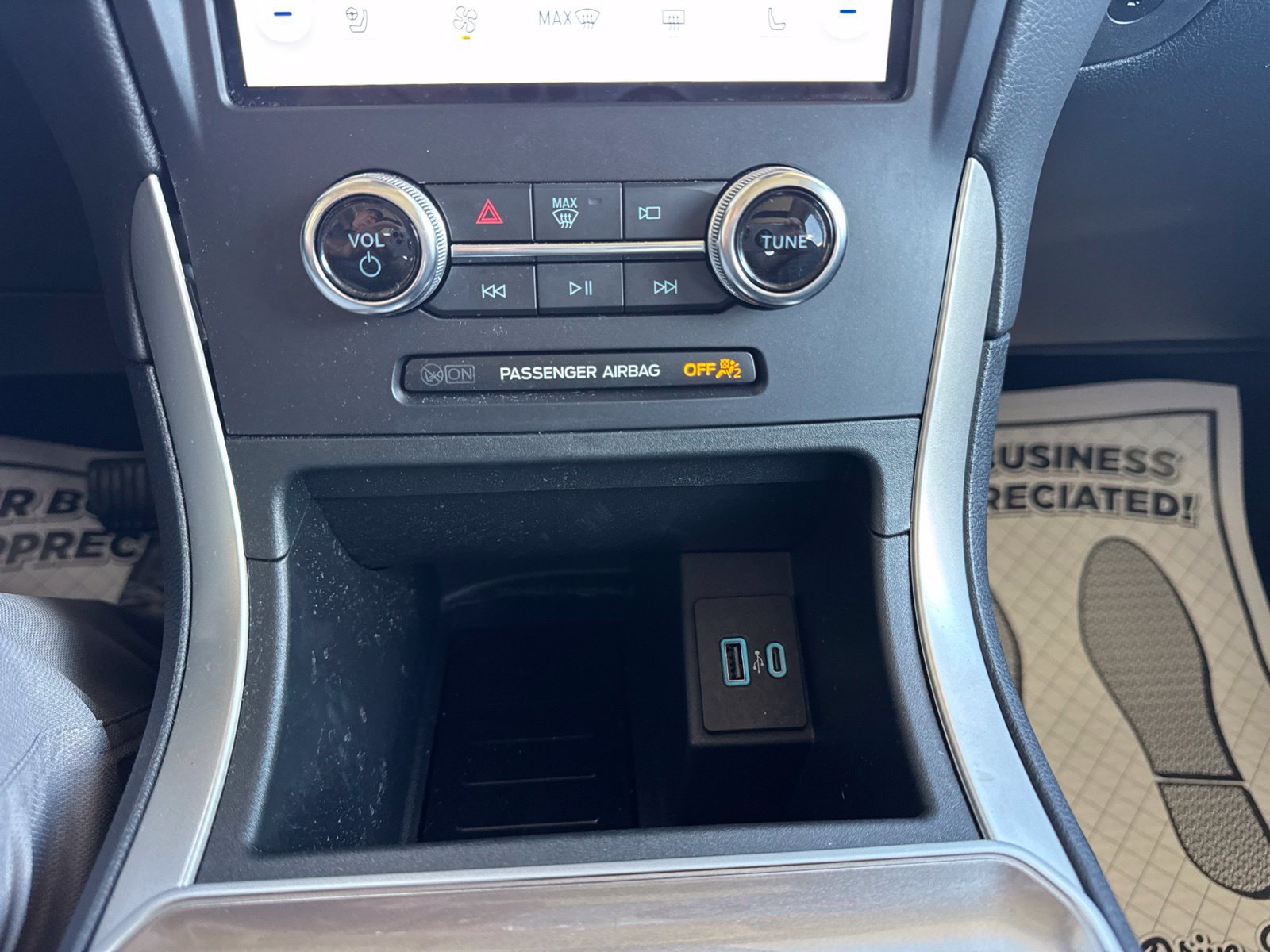 Certified 2024 Ford Edge SEL w/ Convenience Package AWD/4WD image 35